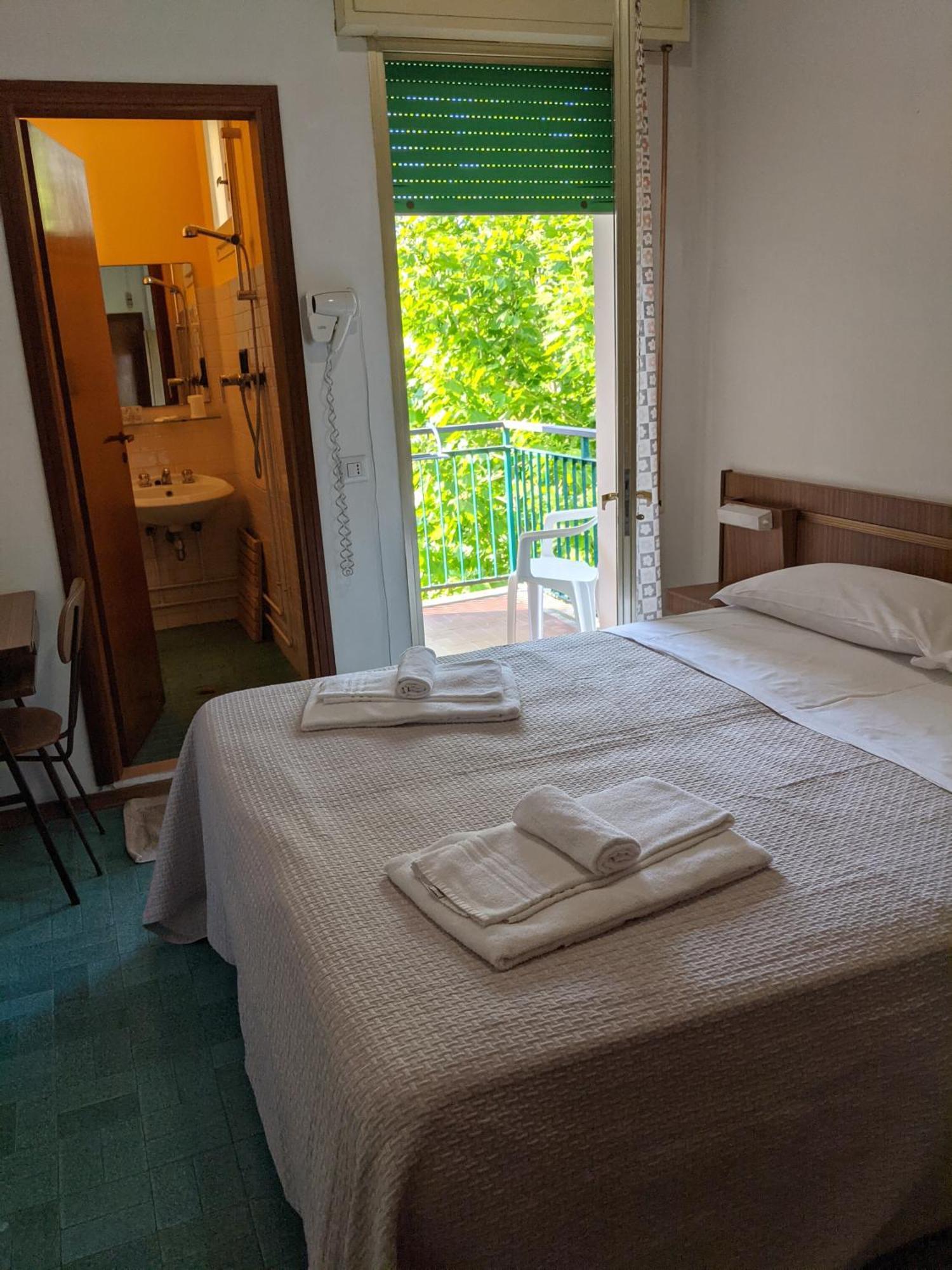 Hotel Bellevue Cesenatico Kültér fotó